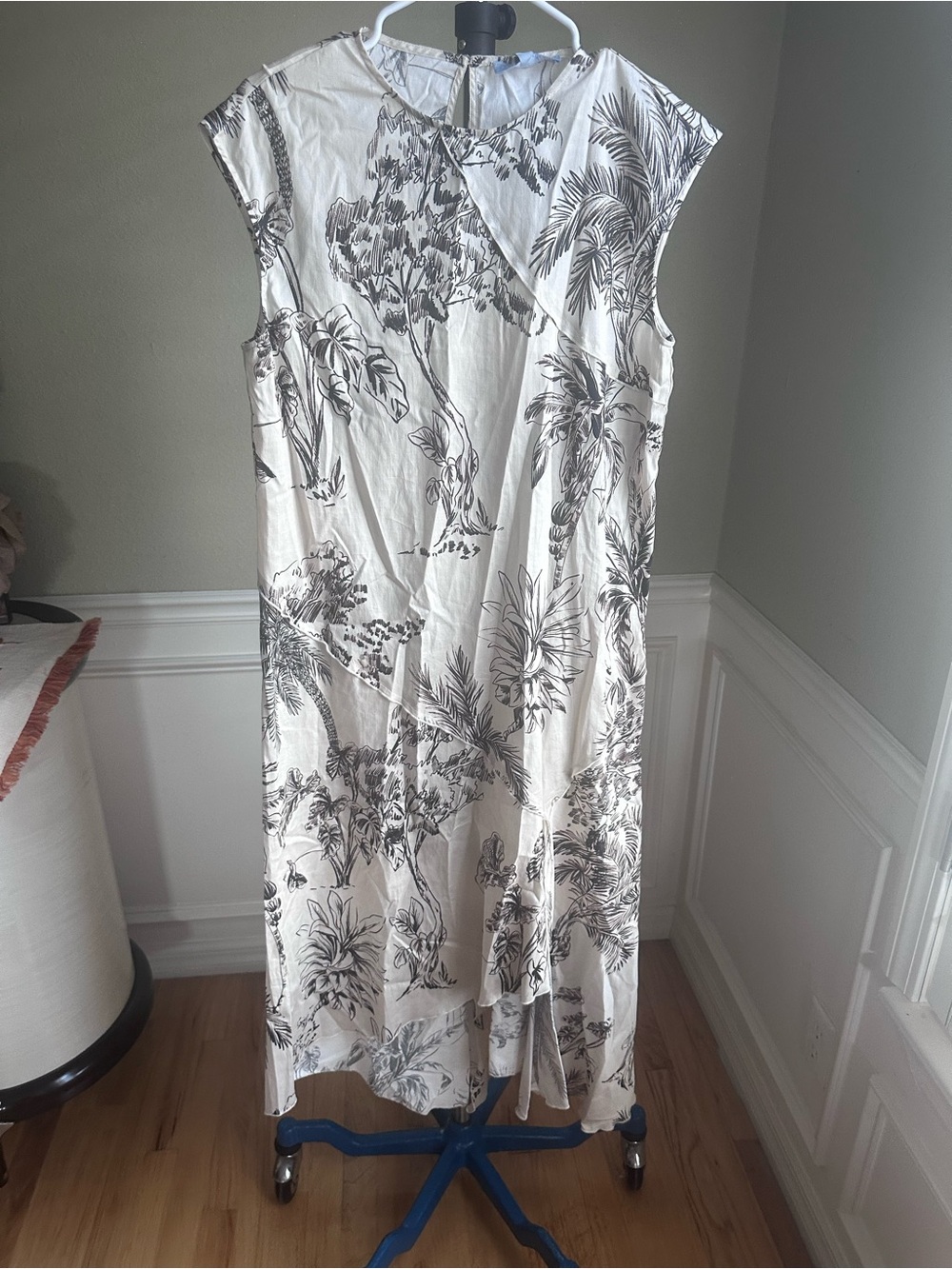 ANTONIO MELANI White Maxi Dress with Black Botanical Print